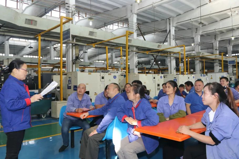 【最美(měi)兵(bīng)裝人(rén)<23>】湖(hú)南(nán)天雁侯燕蓉：“磨”出來(lái)的(de)“免檢”屬性