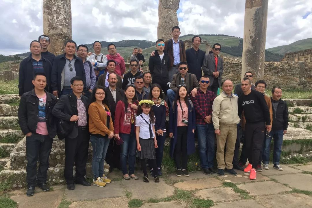 【建功“一(yī)帶一(yī)路(lù)”】長(cháng)江電(diàn)工(gōng)：一(yī)家(jiā)兩代人(rén)  “一(yī)帶一(yī)路(lù)”情