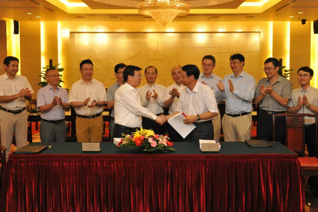 【建功“一(yī)帶一(yī)路(lù)”】長(cháng)江電(diàn)工(gōng)：一(yī)家(jiā)兩代人(rén)  “一(yī)帶一(yī)路(lù)”情