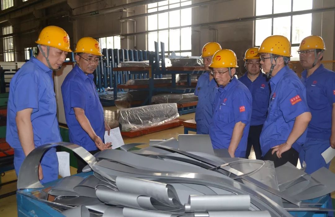 【不(bù)忘初心、牢記使命<38>】聚焦8個(gè)方面突出問(wèn)題 打響專項整治殲滅戰——兵(bīng)裝集團一(yī)體(tǐ)推進調查研究、檢視(shì)問(wèn)題、整改落實